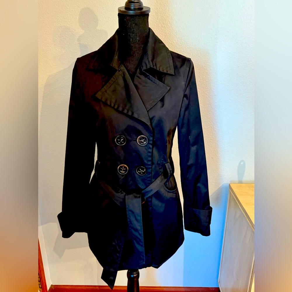 Express Rain Coat Size: Small